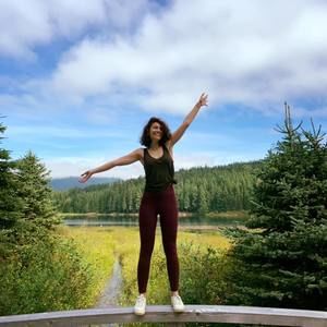 Meet your Posher, Farnaz